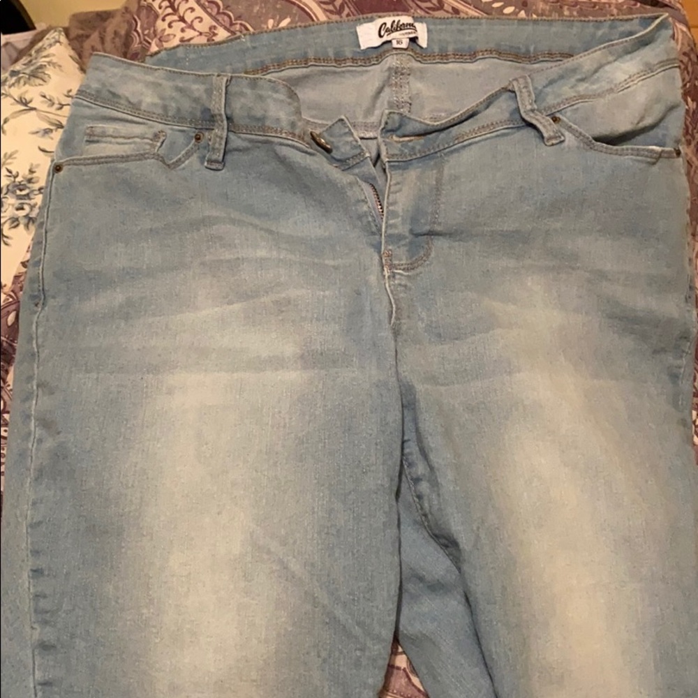Light Wash Jeans